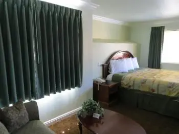 Azusa Inn 7